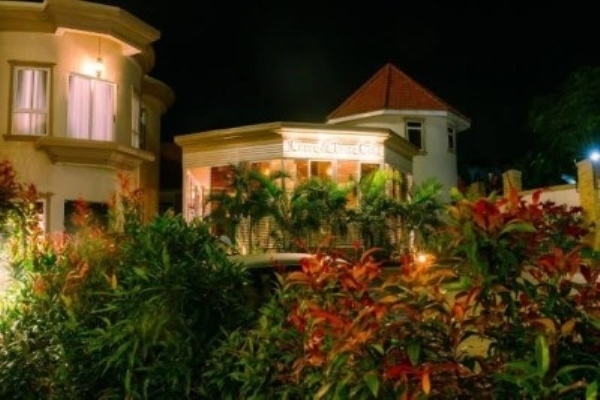 Grik Hotel Entebbe.